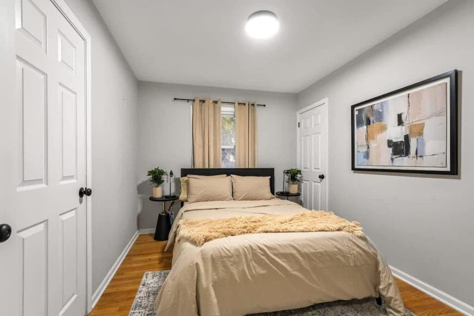 Joliet Cozy Oasis 4BR House in Joliet