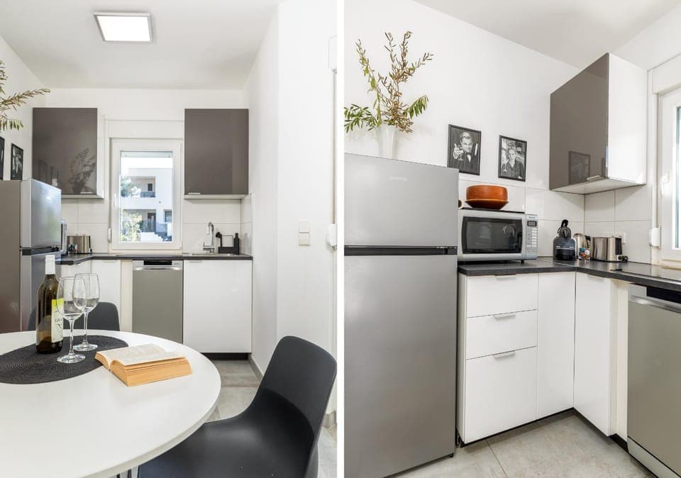 Coffee/tea facilities, Kitchen or kitchenette, Dining area, dishwasher, stove, toaster