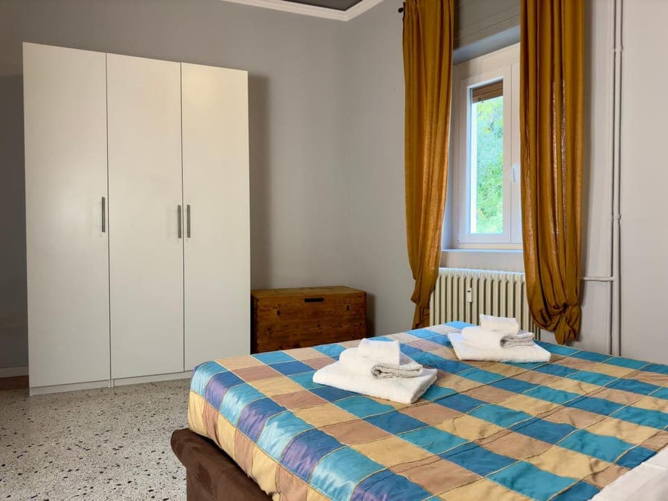 Bed, Photo of the whole room, Bedroom, towels, wardrobe, air conditioner