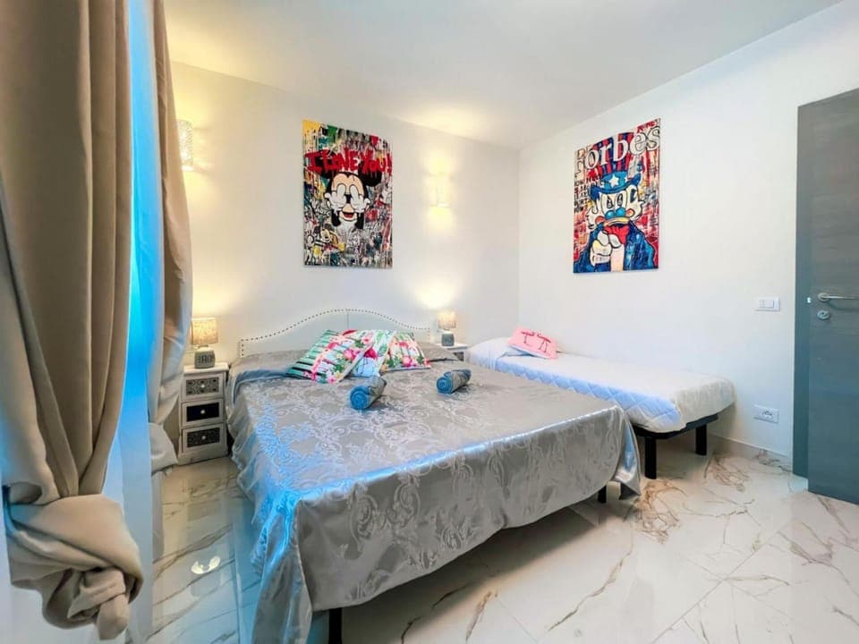 Bed, Decorative detail, Bedroom