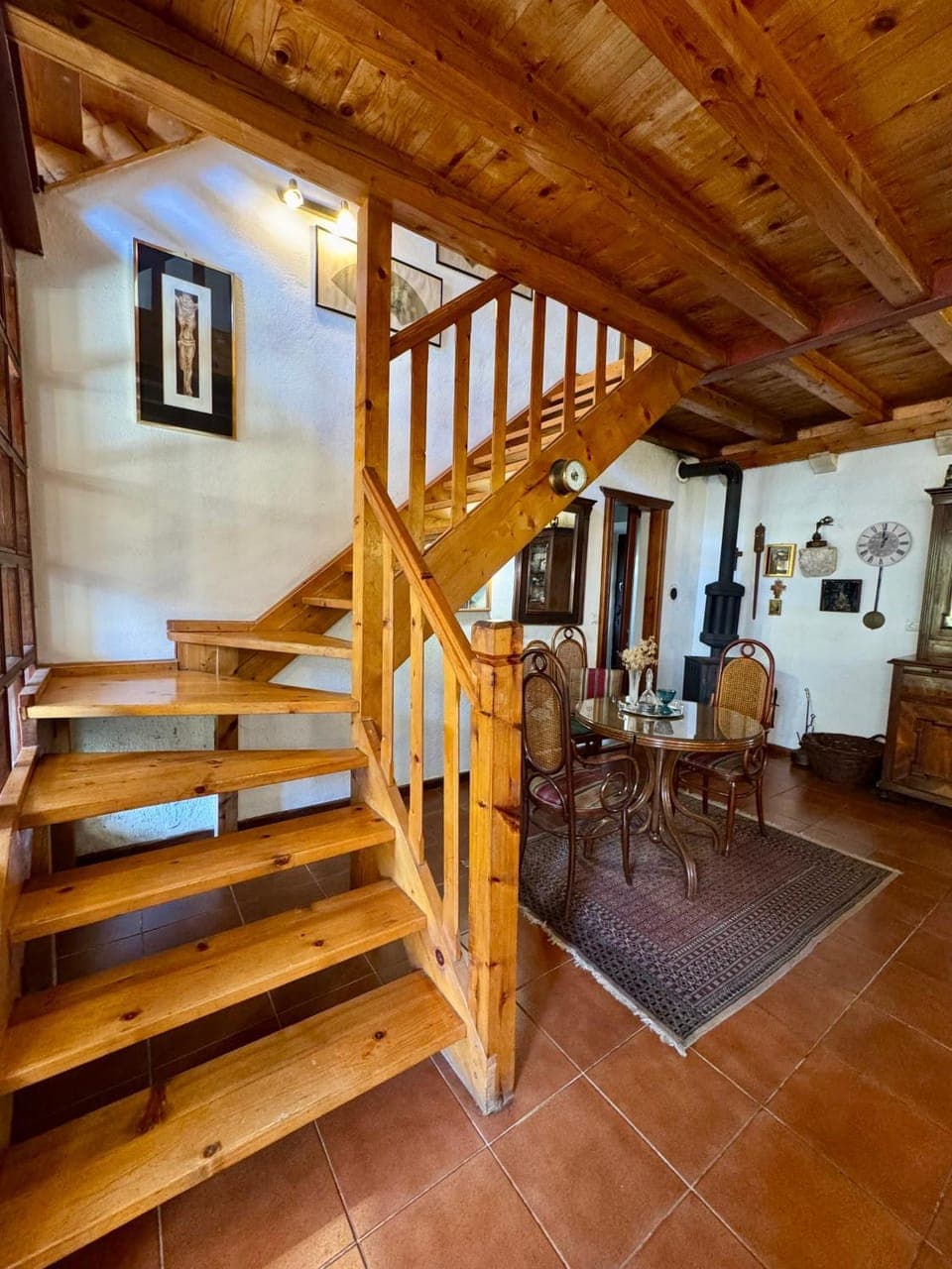 Communal lounge/ TV room, Photo of the whole room, Dining area