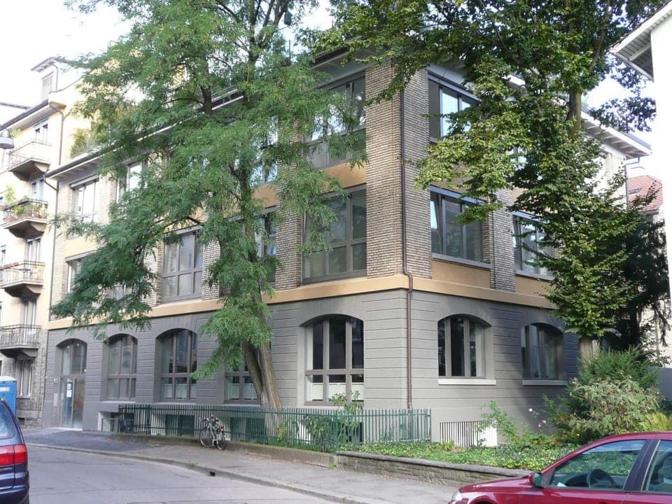 Property building, Location
