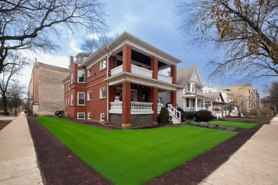 Elegant and Chic 2Bed 2Bath steps from the lake! Apartment in Rogers Park