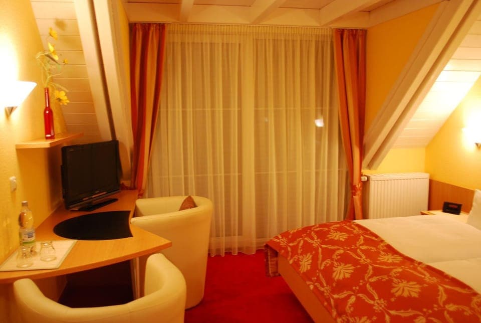 Seating area, Bedroom