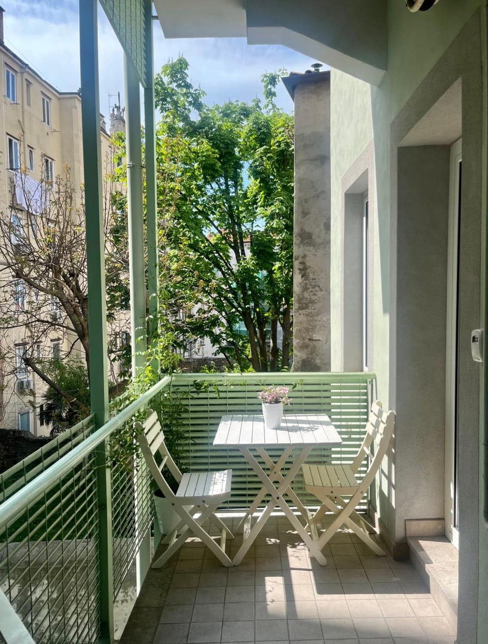 Property building, View (from property/room), Balcony/Terrace, Garden view
