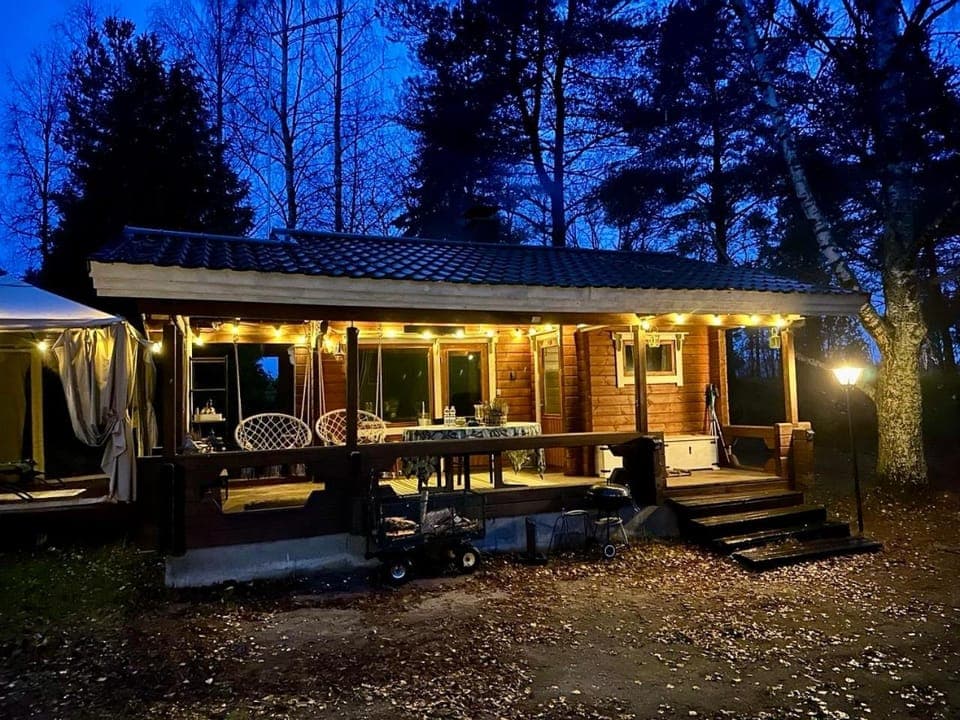 Cozy Cabin with a Beautiful Sauna Near Lake Cabin in Finland