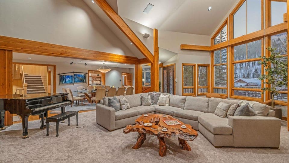 View (from property/room), Living room, Seating area