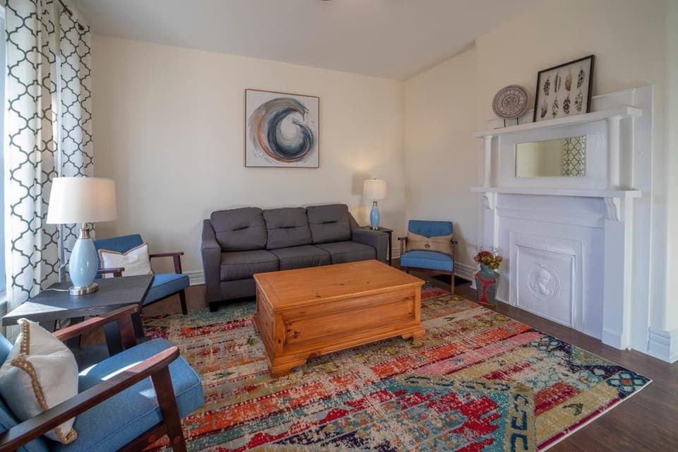 Living room, Seating area