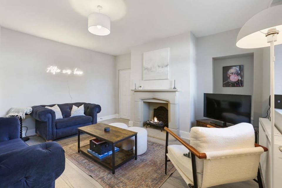 TV and multimedia, Living room, Seating area