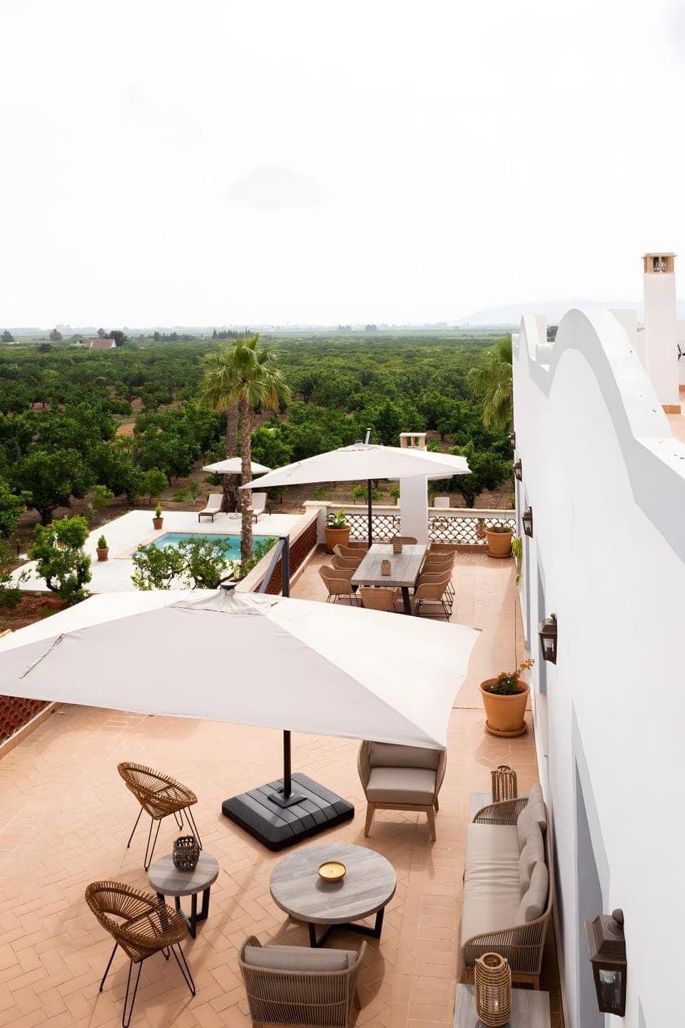 Property building, Balcony/Terrace, Living room
