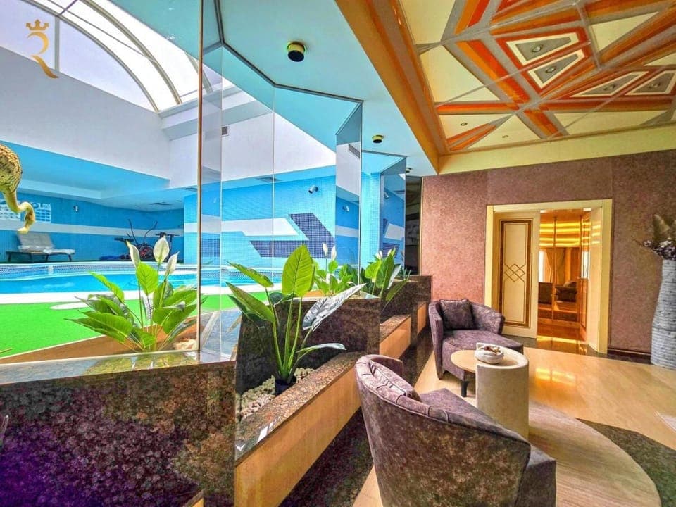 Seating area, Swimming pool