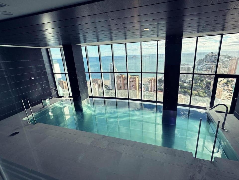 Swimming pool, Swimming pool