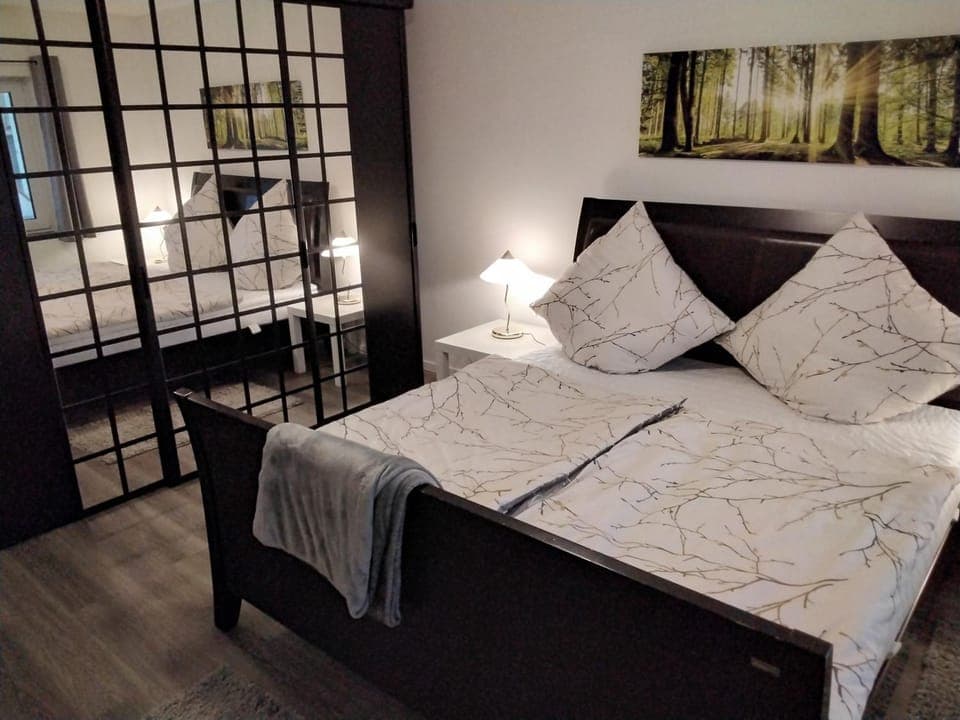 Bed, Photo of the whole room, Bedroom