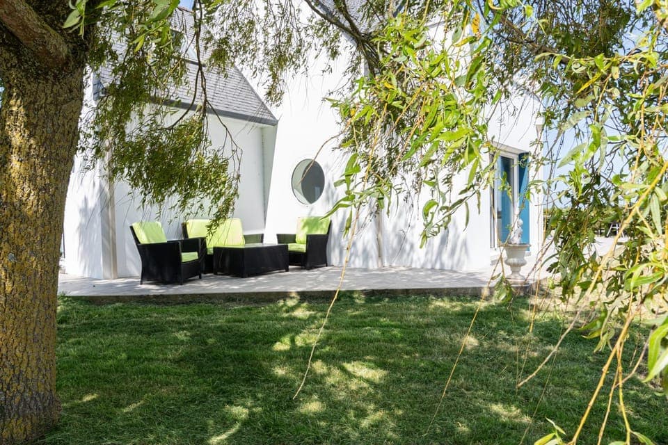 Property building, Patio, Garden, Garden view