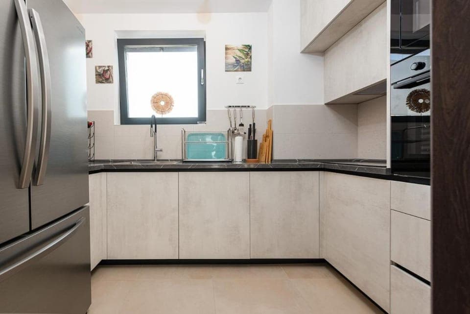 Modern apartment with whirlpool & few steps away from the beach - Borik, Zadar Apartment in Zadar