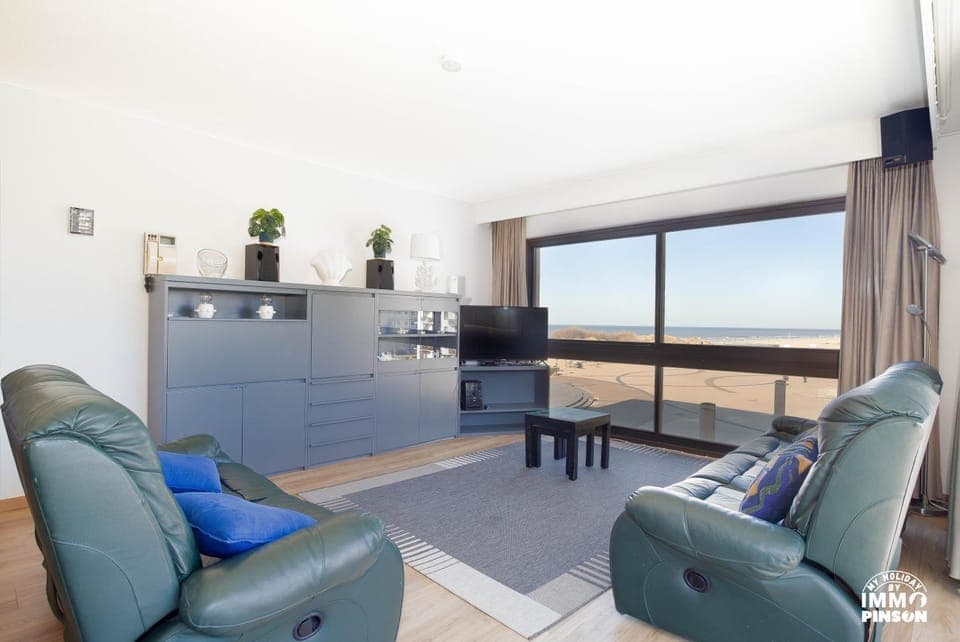 View (from property/room), Living room, Sea view, Quiet street view