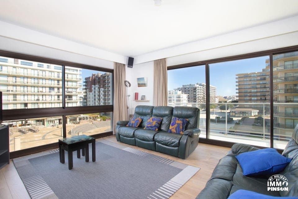 View (from property/room), Balcony/Terrace, Living room, Seating area