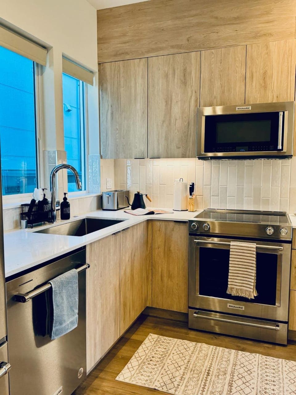 dishwasher, microwave, oven, stove, toaster