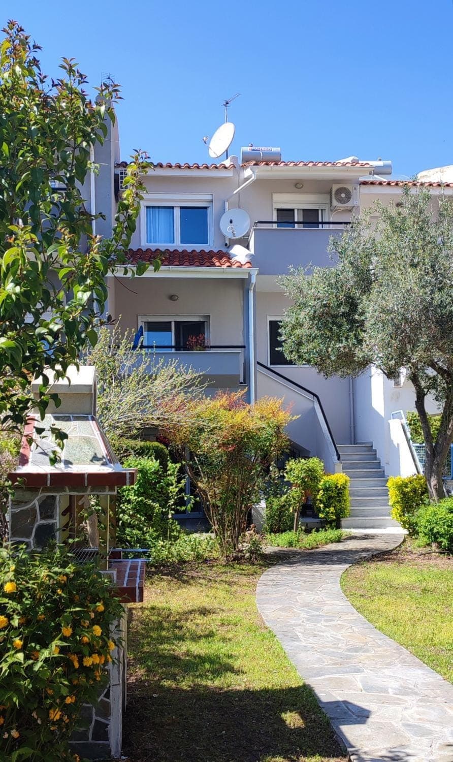 Property building, Garden, Garden