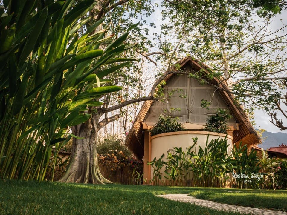 Property building, Garden