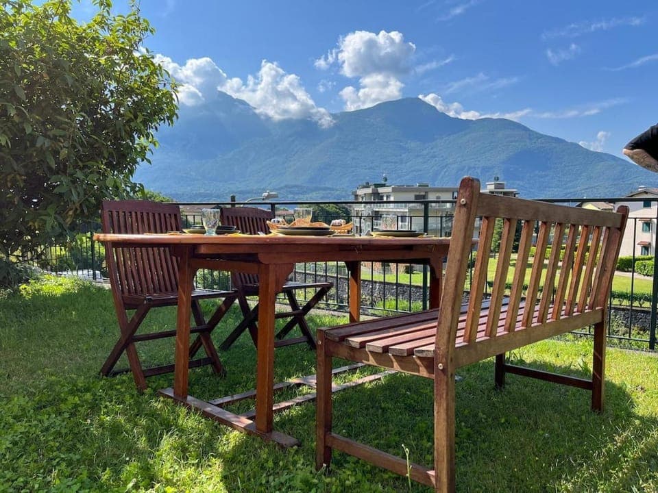 Patio, Spring, Day, Natural landscape, Garden, Dining area, Garden view, Mountain view