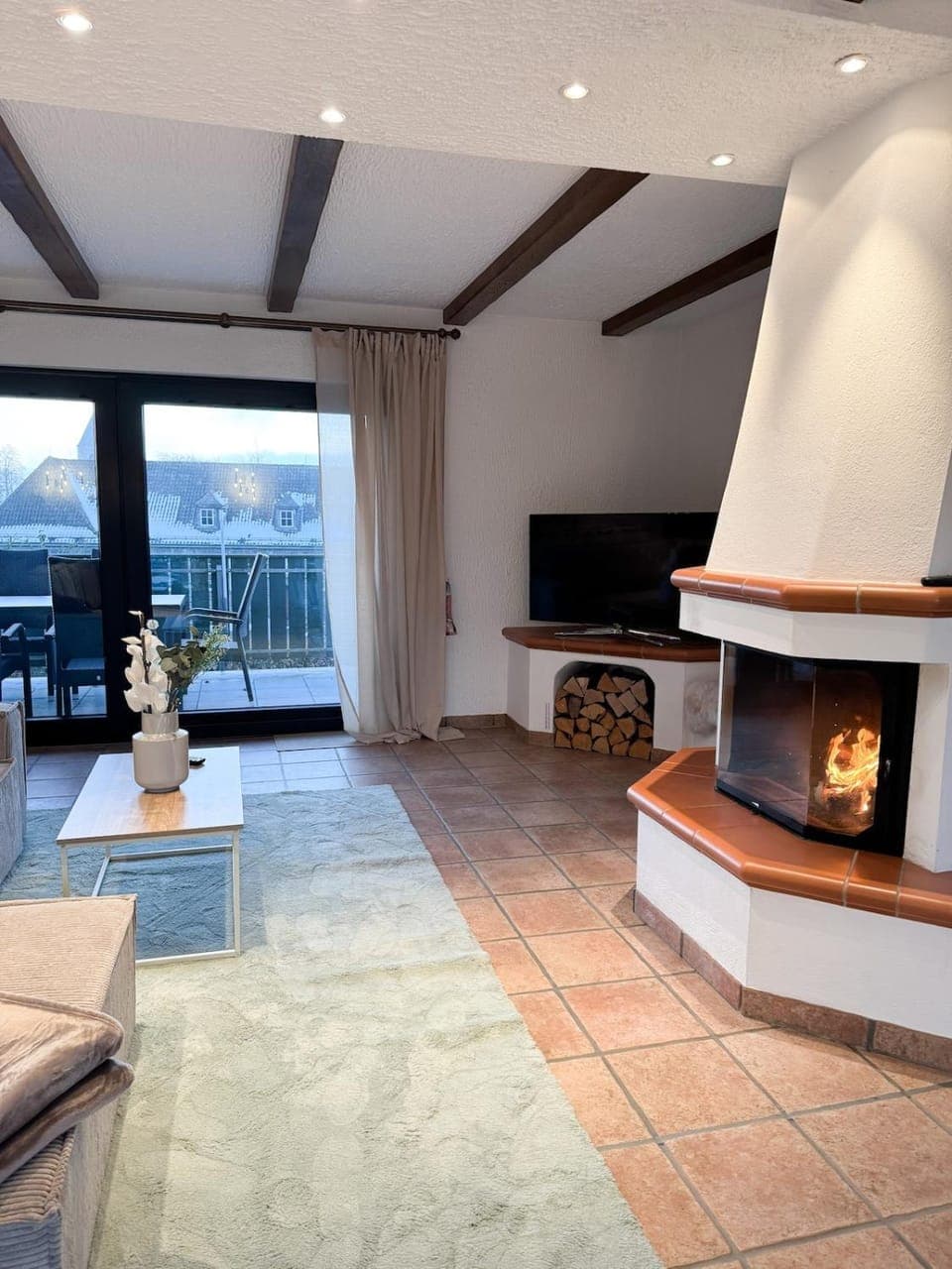 TV and multimedia, Living room, Seating area