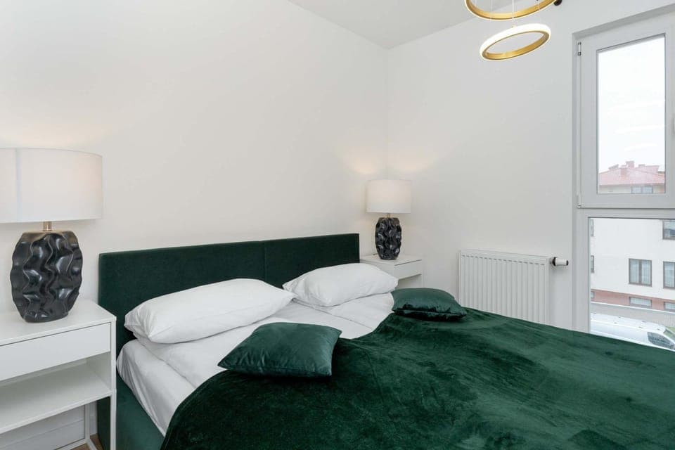 Bed, Photo of the whole room, Bedroom, internet