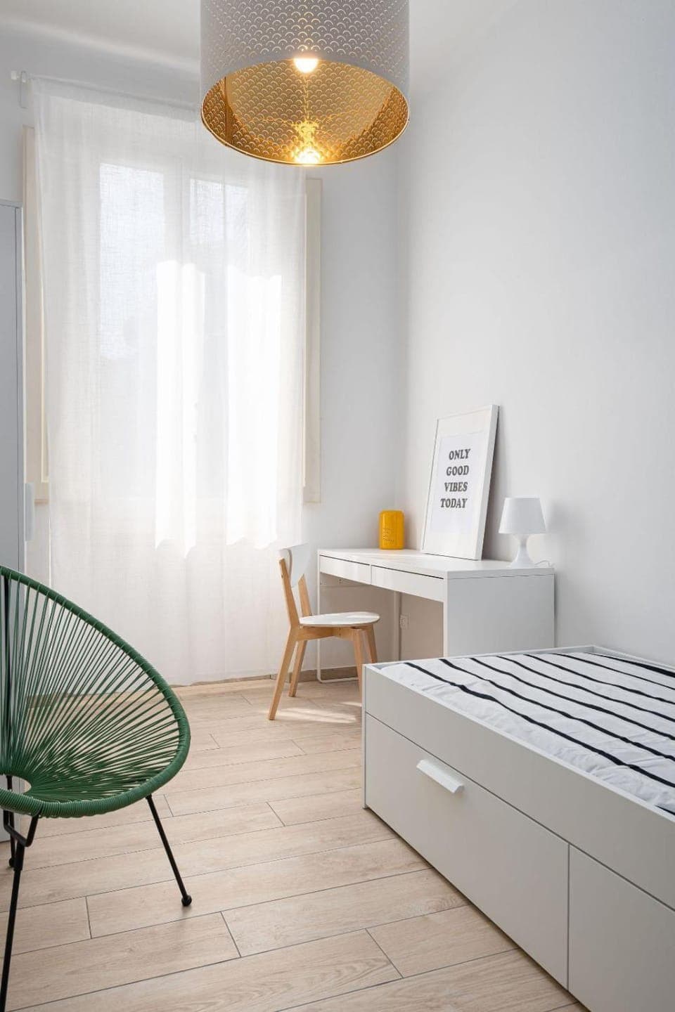 Bed, Photo of the whole room, Bedroom