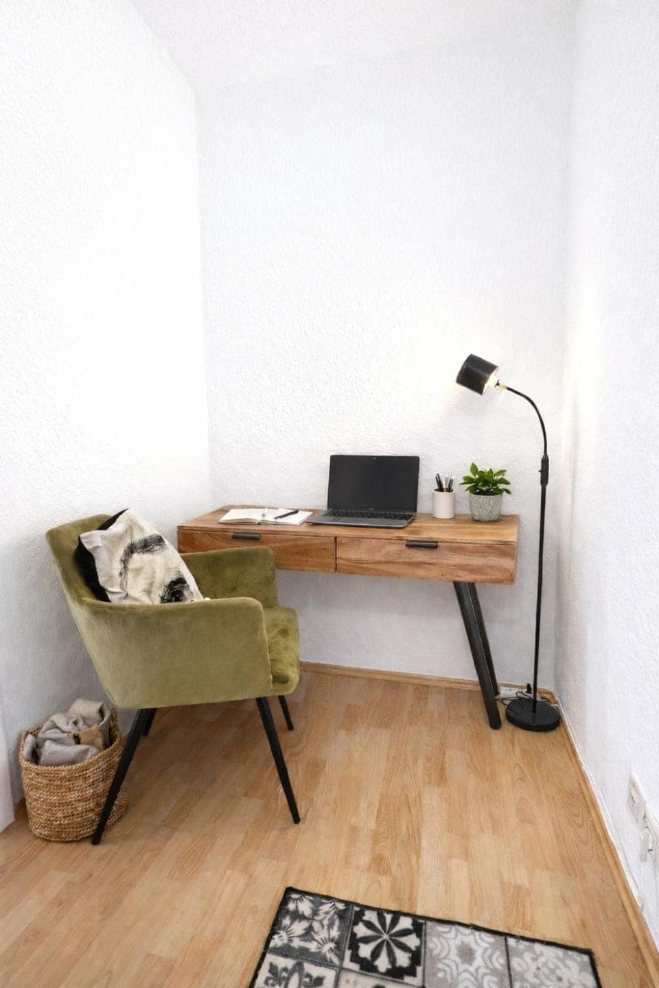 TV and multimedia, Seating area