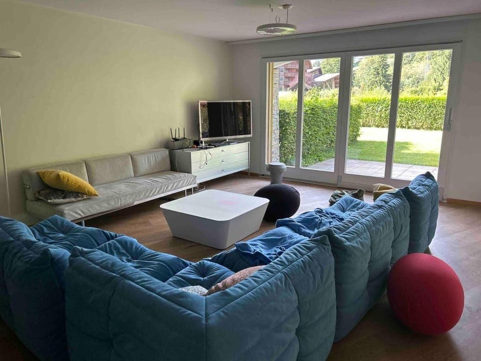 Communal lounge/ TV room, Living room, Evening entertainment