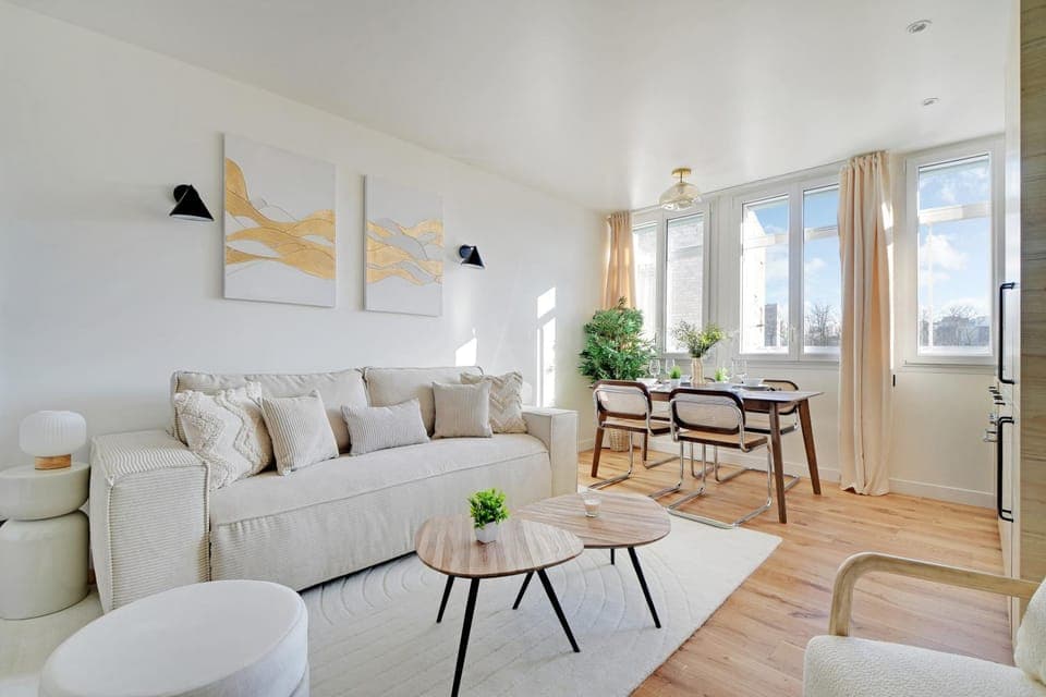 Living room, Seating area, Dining area