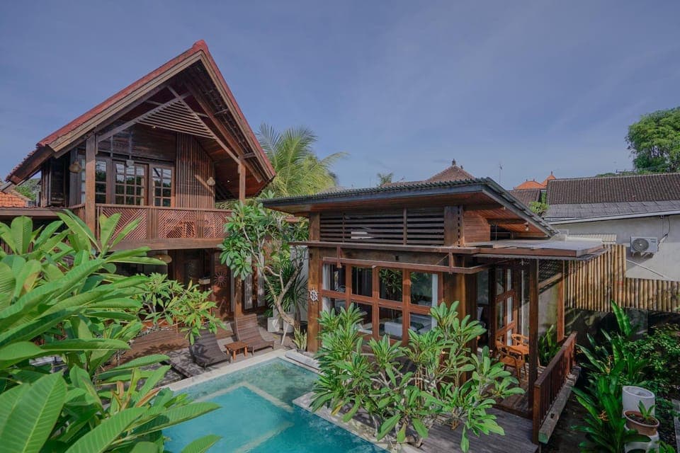 Property building, Day, Garden, Balcony/Terrace, Garden view, Swimming pool