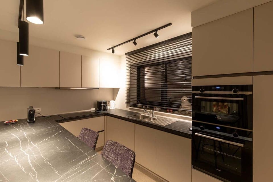 Kitchen or kitchenette, Dining area, dishwasher, oven, stove