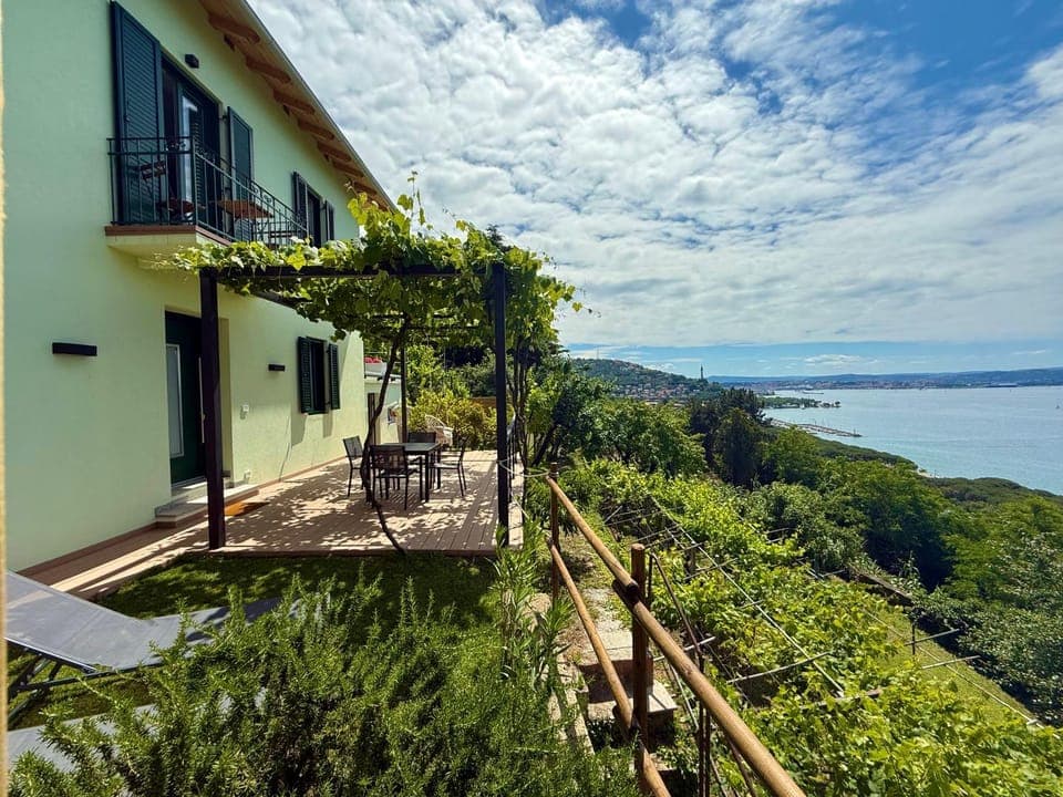 Property building, Natural landscape, View (from property/room), Balcony/Terrace, Sea view