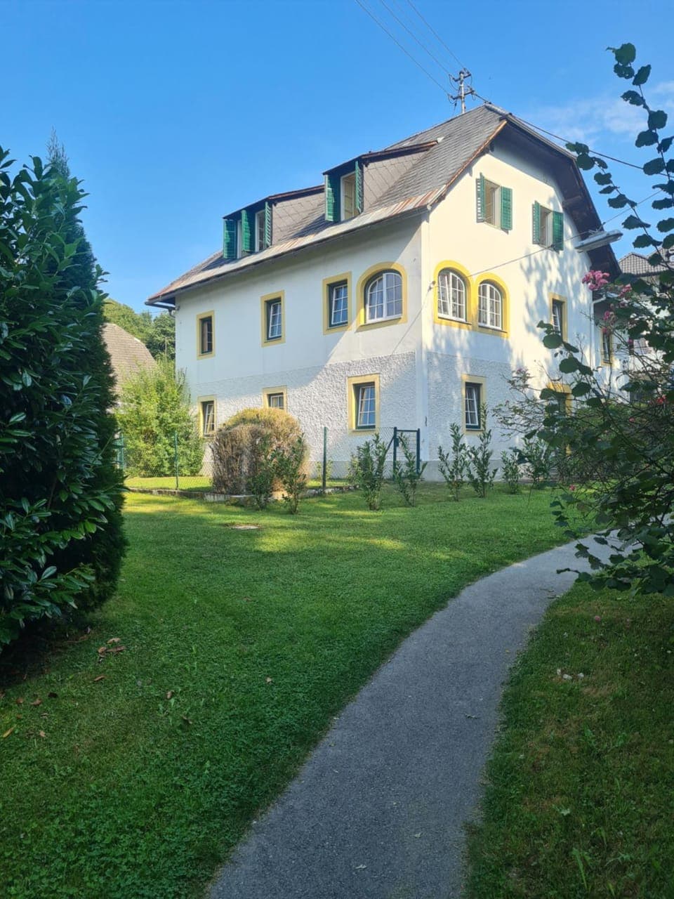 Property building, Day, Garden