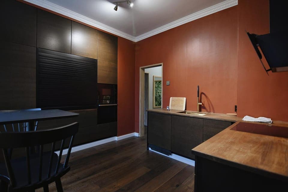 Kitchen or kitchenette