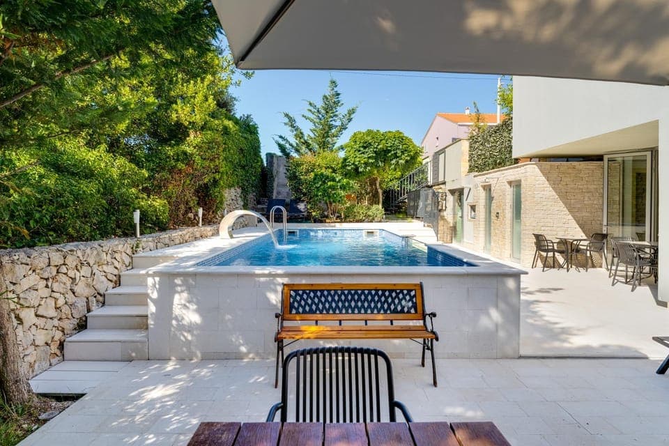 Property building, Pool view, Swimming pool, sunbed