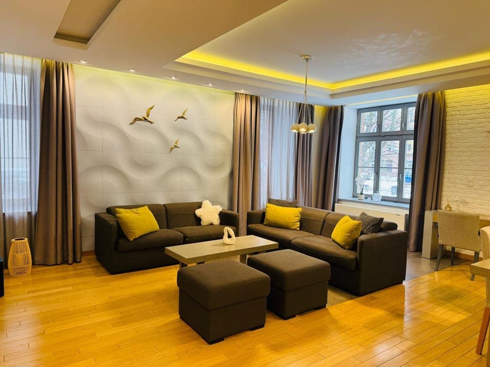 Living room, Seating area