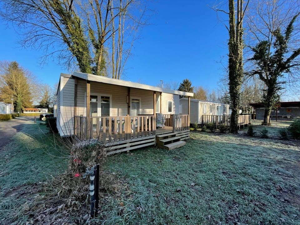Property building, Natural landscape, Garden view