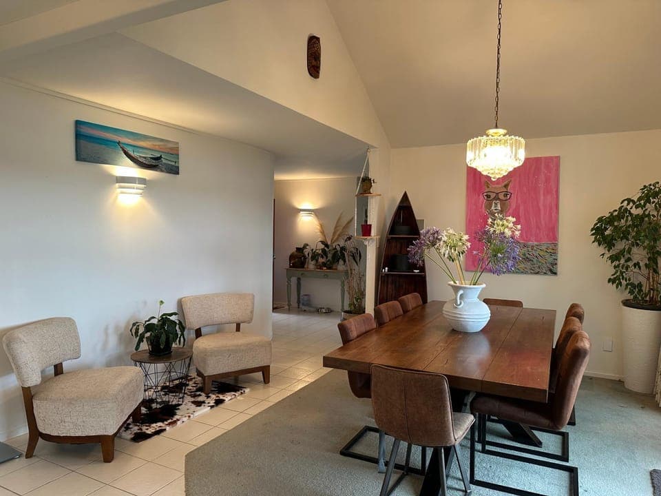 Living room, Seating area, Dining area