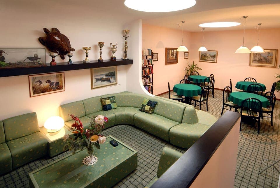 Communal lounge/ TV room, Game Room