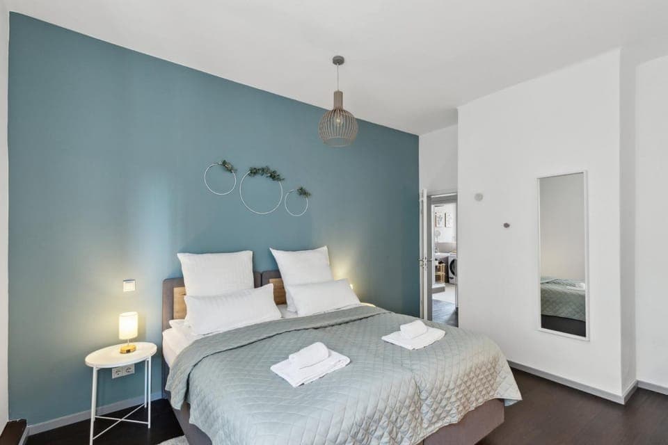 Bed, Photo of the whole room, Bedroom, furniture, heating, internet