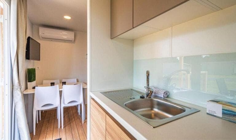 Kitchen or kitchenette