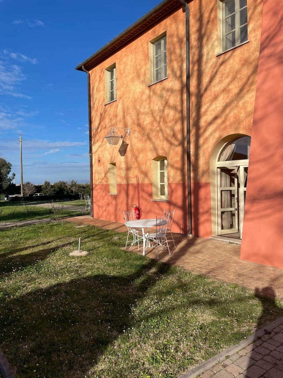 Property building, Facade/entrance, Balcony/Terrace