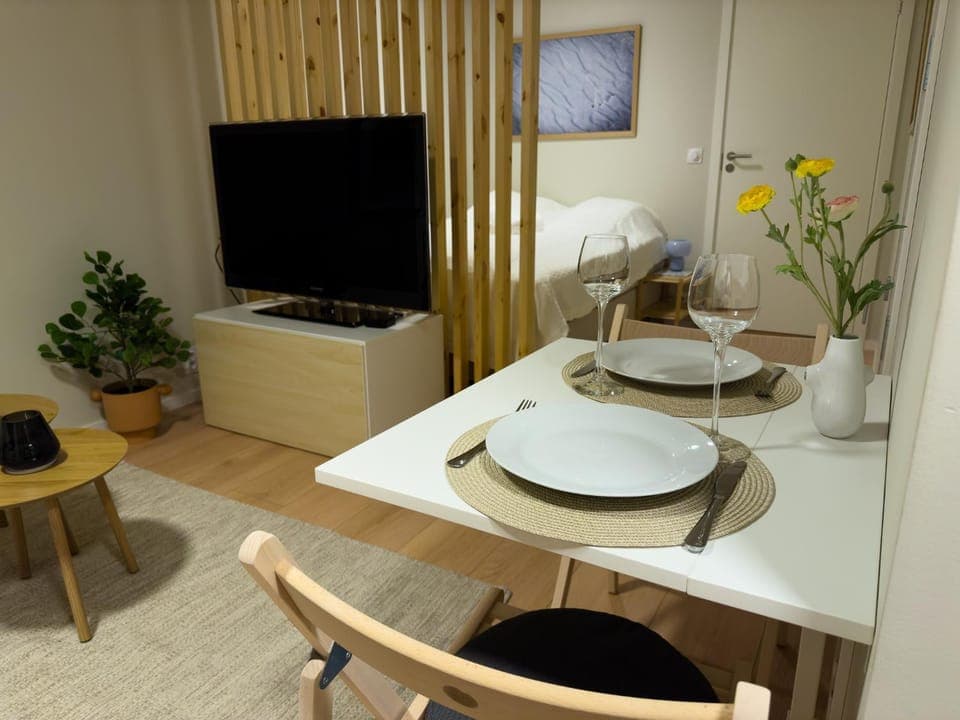 TV and multimedia, Living room, Dining area