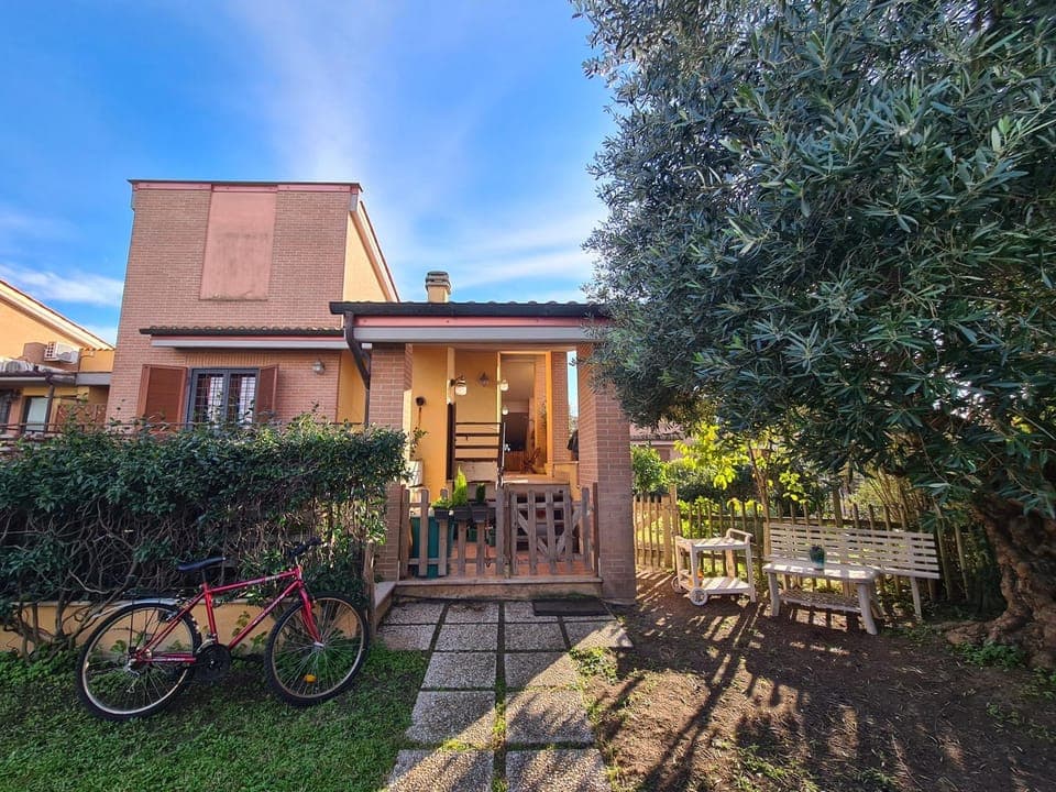 Property building, Garden, Cycling, Garden view