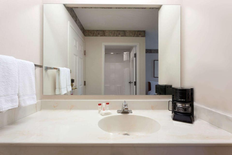 Photo of the whole room, On site