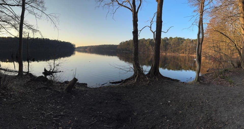 Nearby landmark, Spring, Day, Natural landscape, Lake view
