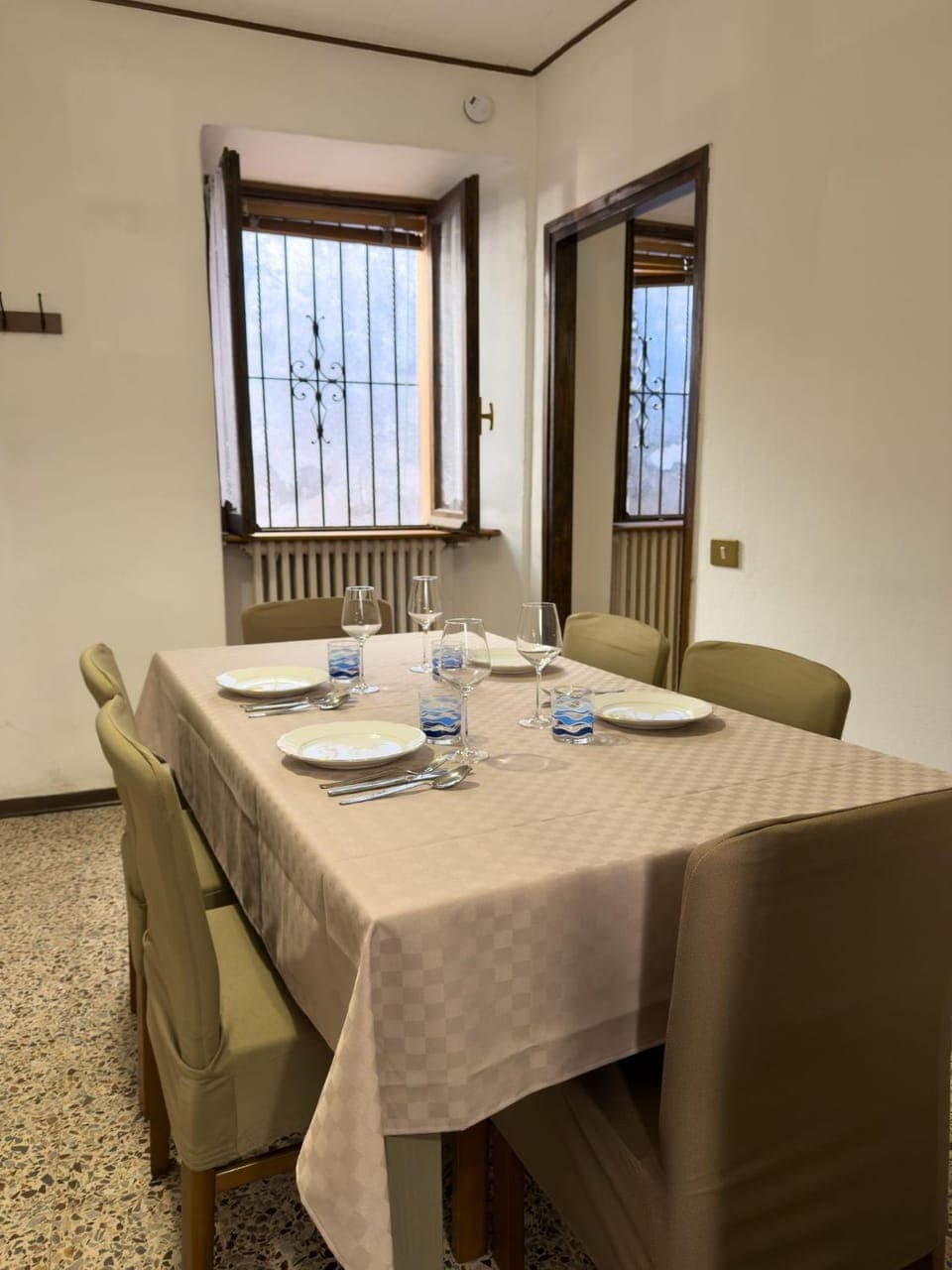 Living room, Dining area