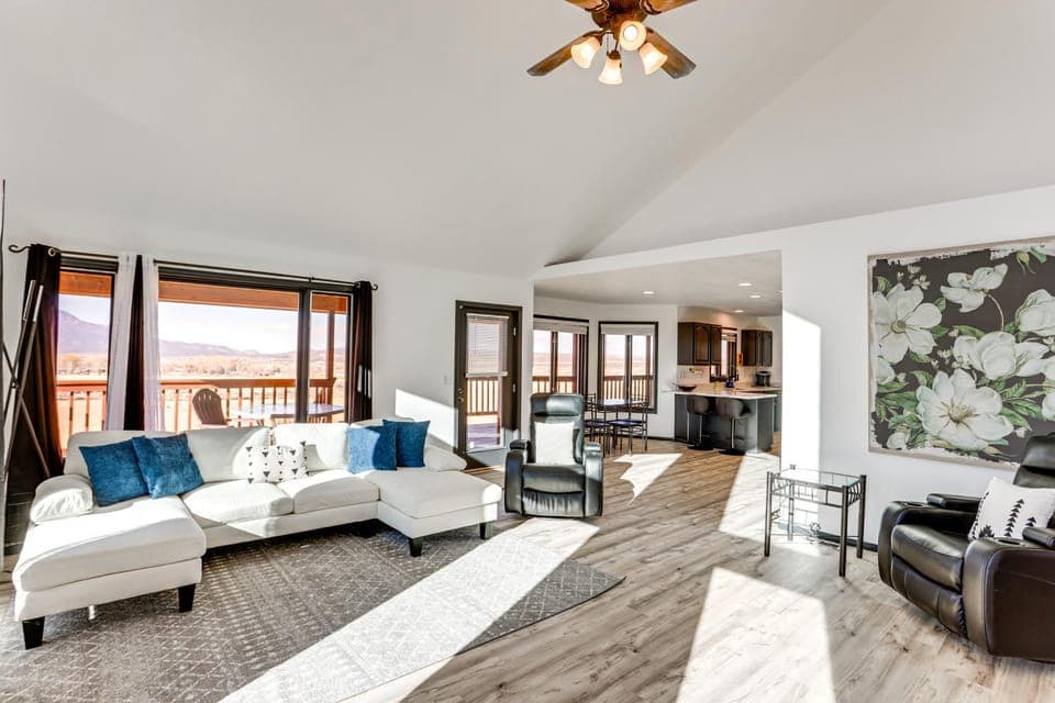 Mtn-View Escape with Office Space in Cortez! House in Colorado